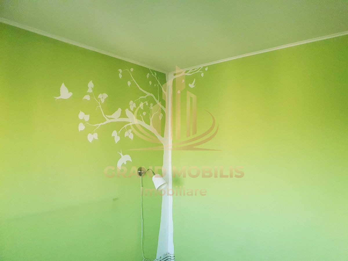 Apartament 2 camere semidecomandat cu parcare de resedinta - imaginea 4