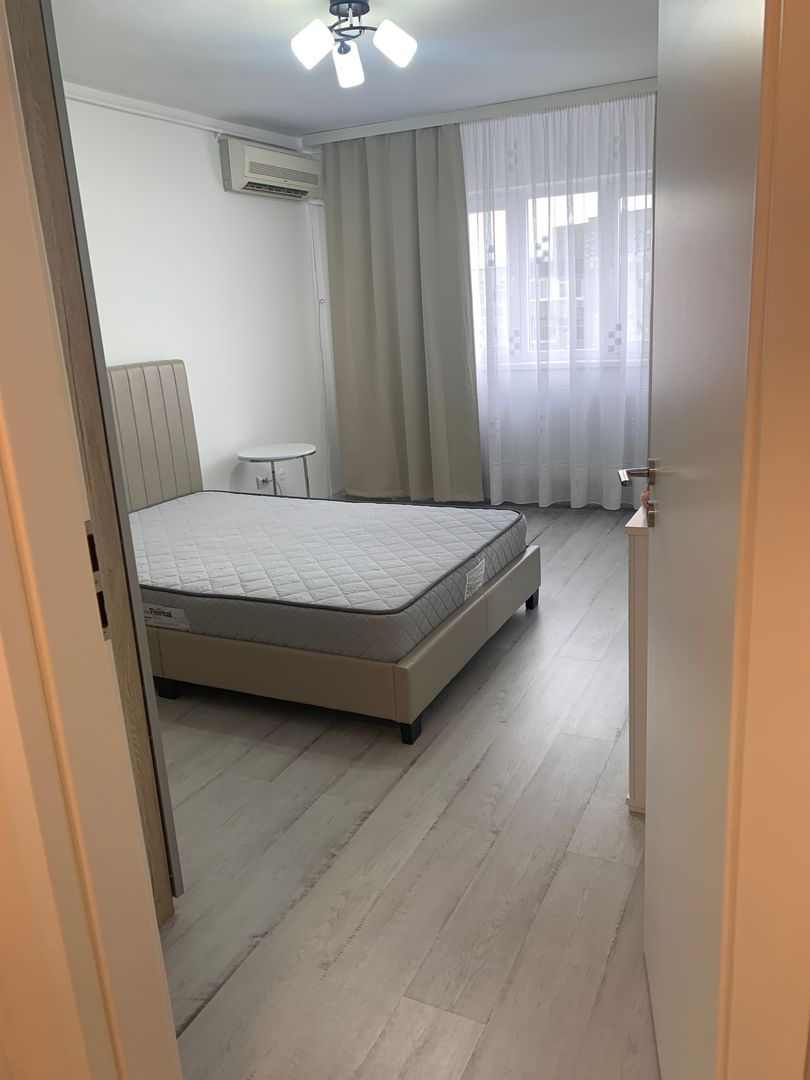 GARSONIERA de inchiriat - Tineretului -