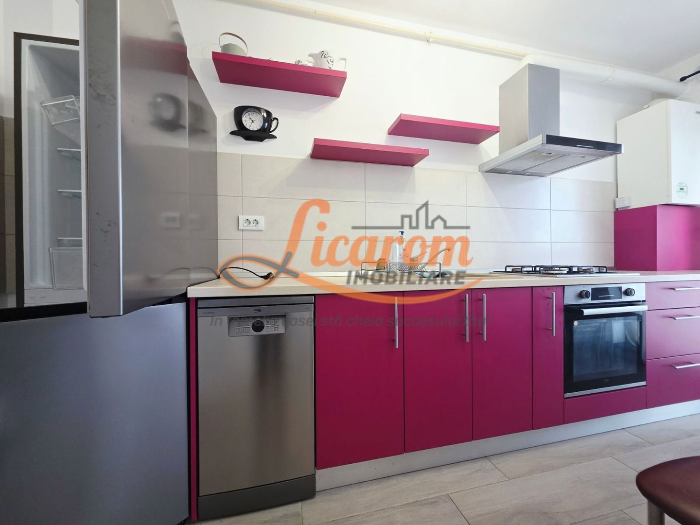 Apartament 2 camere, mobilat, lift, parcare, animale,Cristian BV - imaginea 5