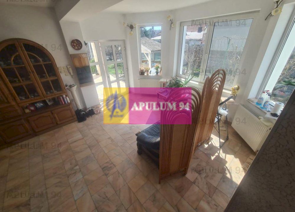 CASA (VILA) DE VANZARE IN CORNU