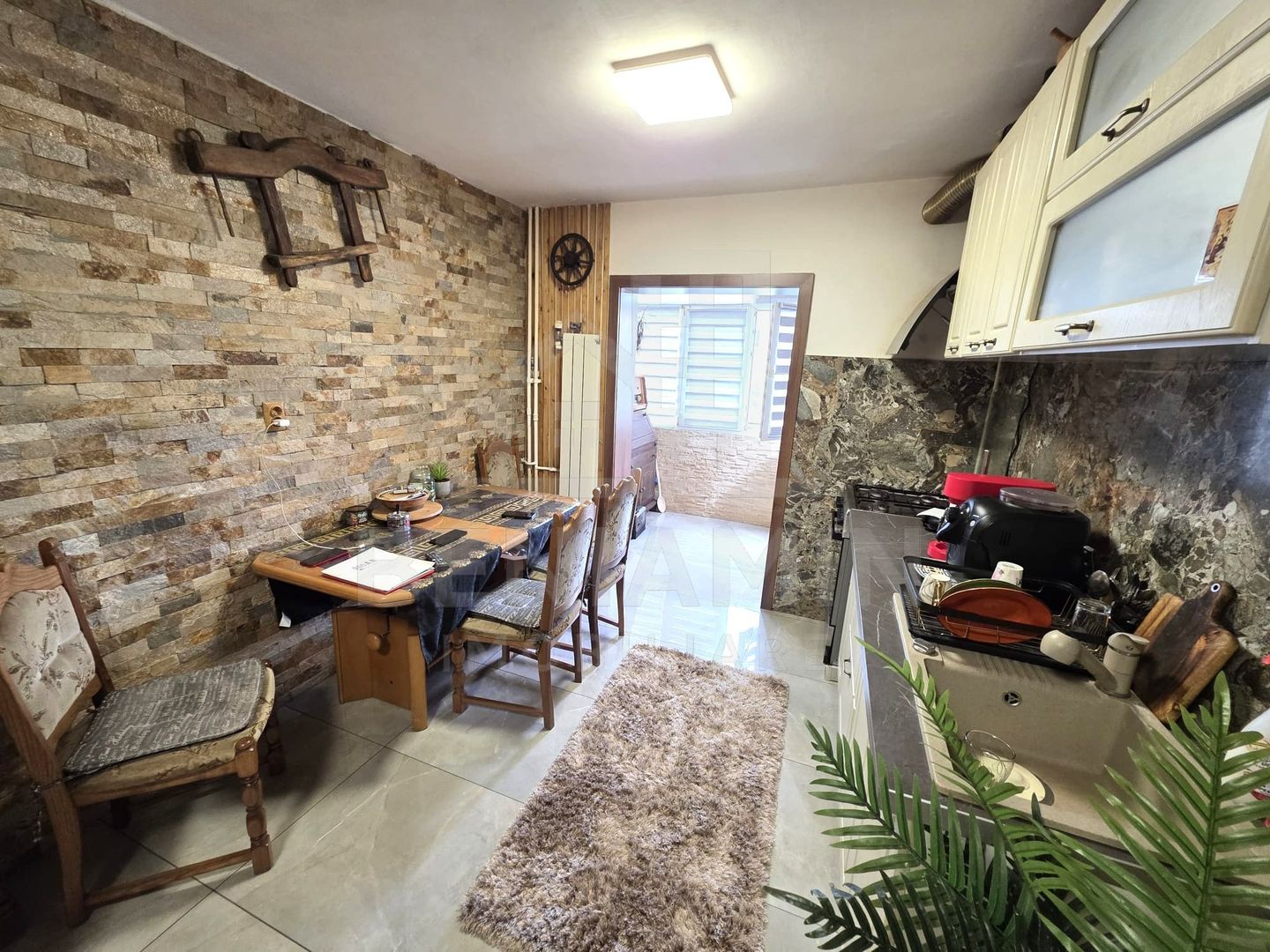 2 Camere 50mp Rovine an1985 etaj2 AC teava de gaze - imaginea 4
