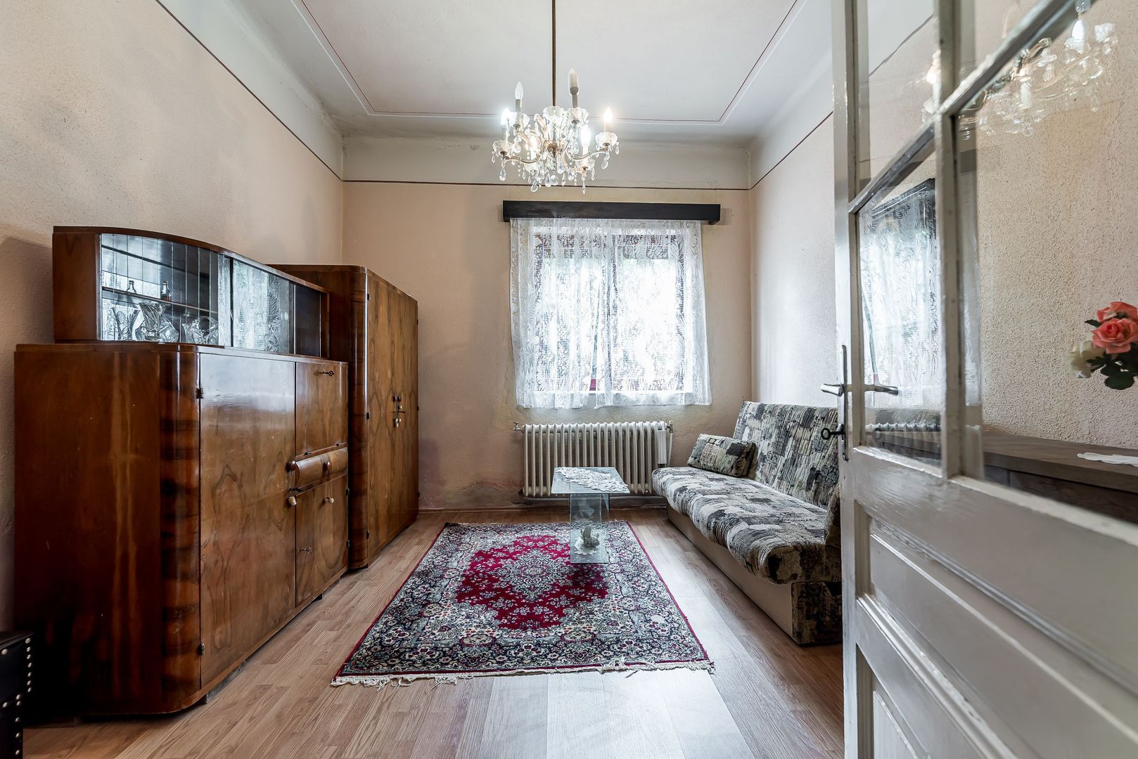 Imagine 2 - Casă cu teren de 370 mp în Zona Funcționarilor