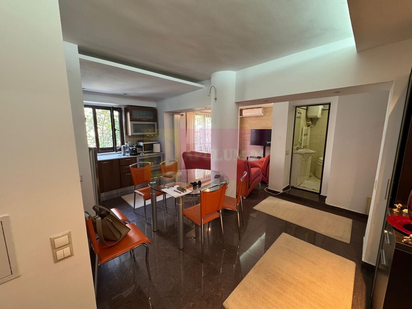 Vanzare apartament de 3 camere in zona Unirii-Goga