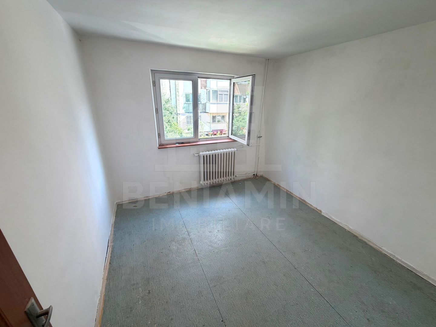 Apartament 2 camere etaj 1 cu teava de gaze 41mp Craiovita - imaginea 3