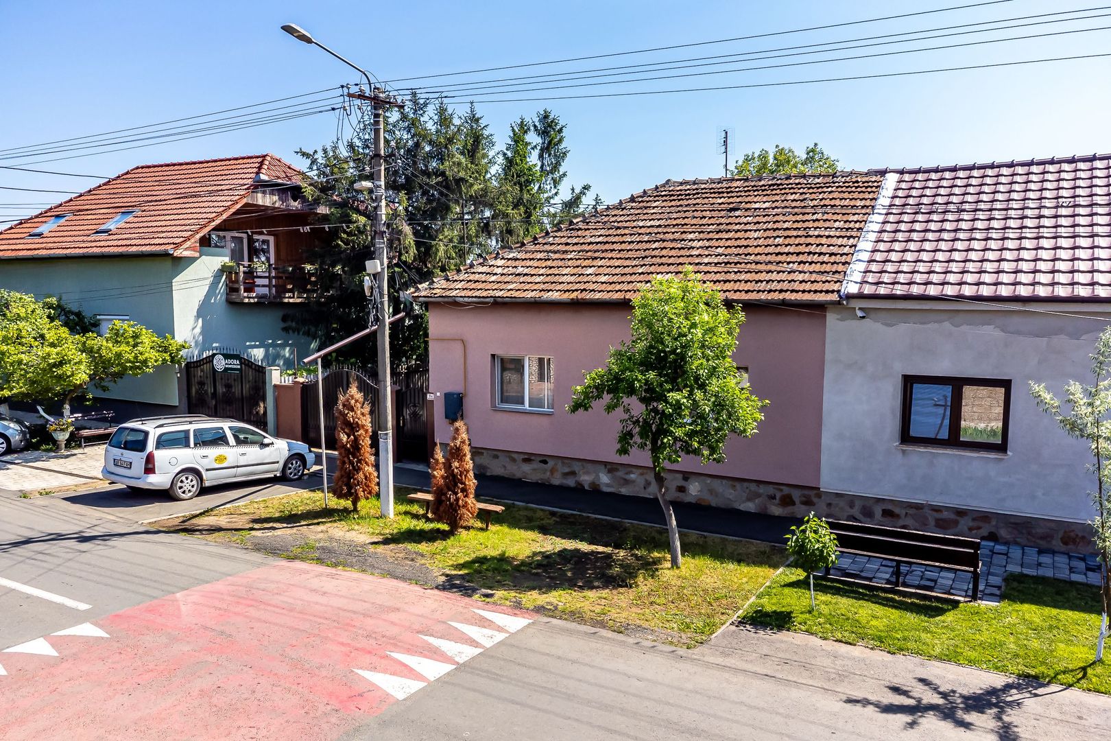 Casă individuală cu grădină și acces auto,  Aradul Nou, Str. Molidului