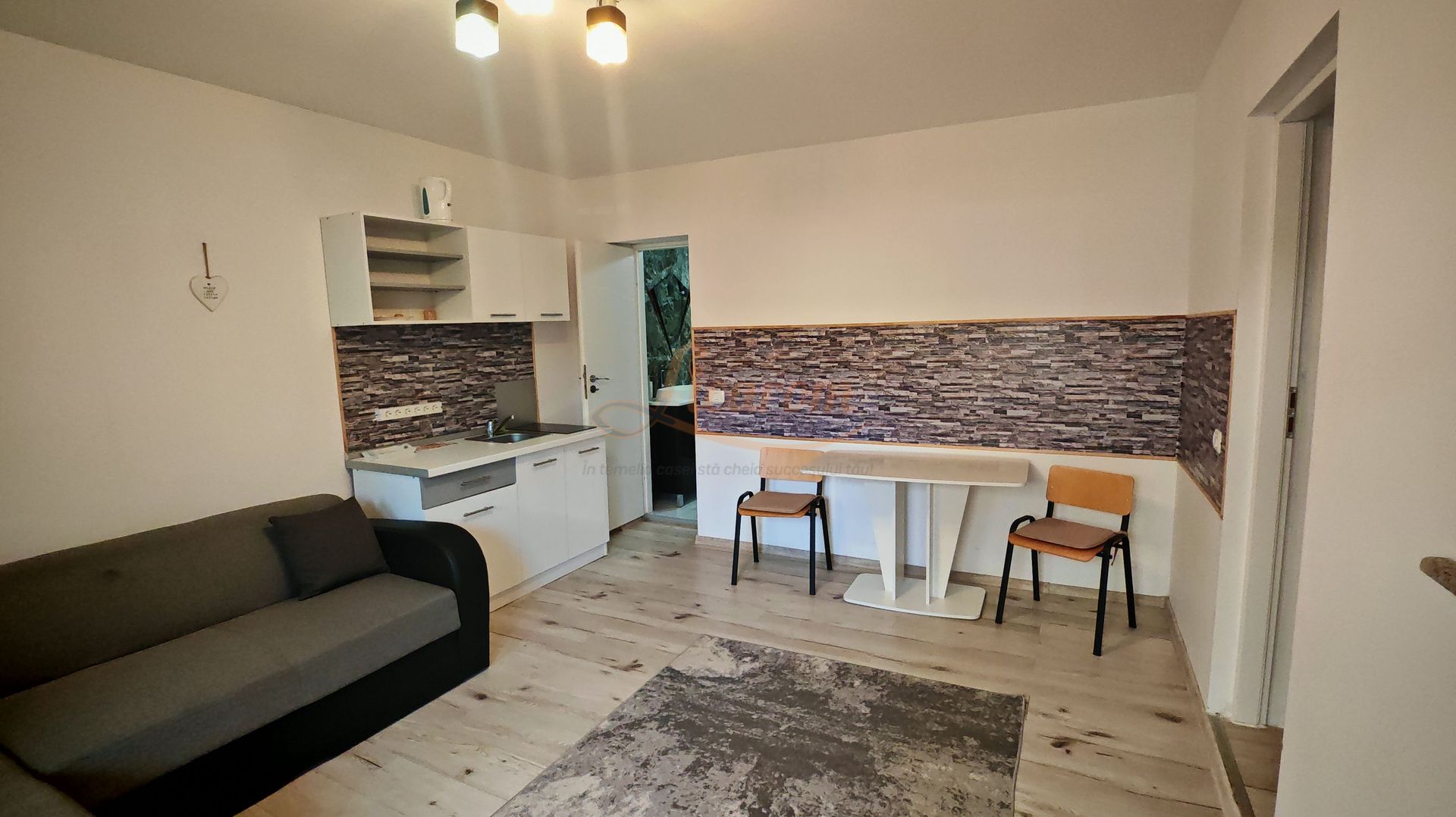 Vila 10 camere,pretabil compartimentare in 2 unitati separate,ASTRA. - imaginea 5