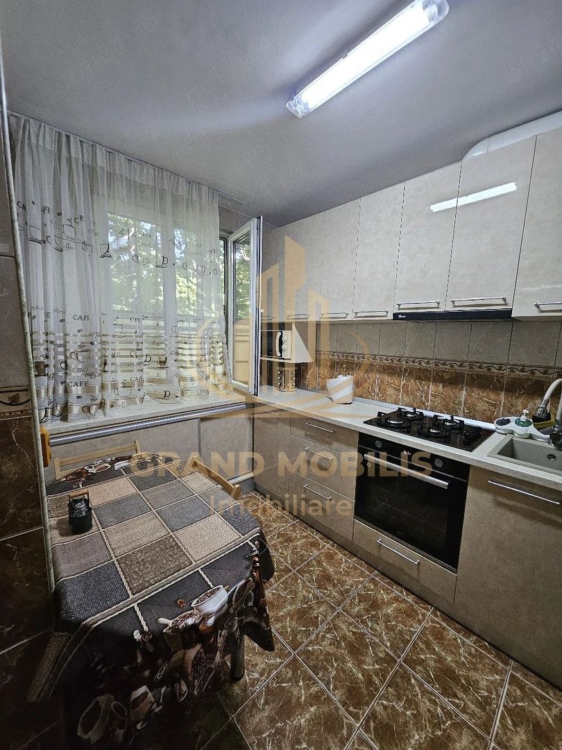 Apartament 2 camere decomandat - imaginea 3