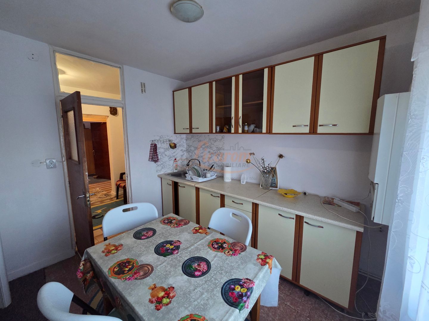 Apartament 3 camere decomandat, Carpatilor zona Spitalul Judetean, - imaginea 9