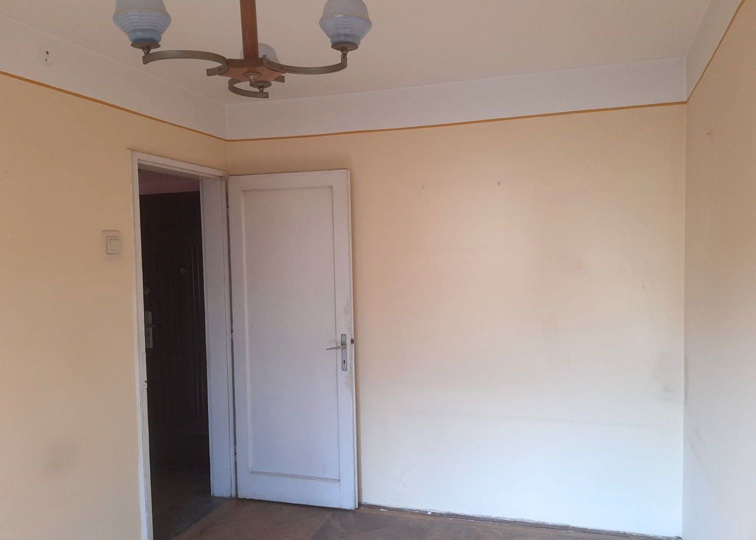 Apartament 2 camere 89000 EUR etaj intermediar foarte aproape de piata Astra - imaginea 11