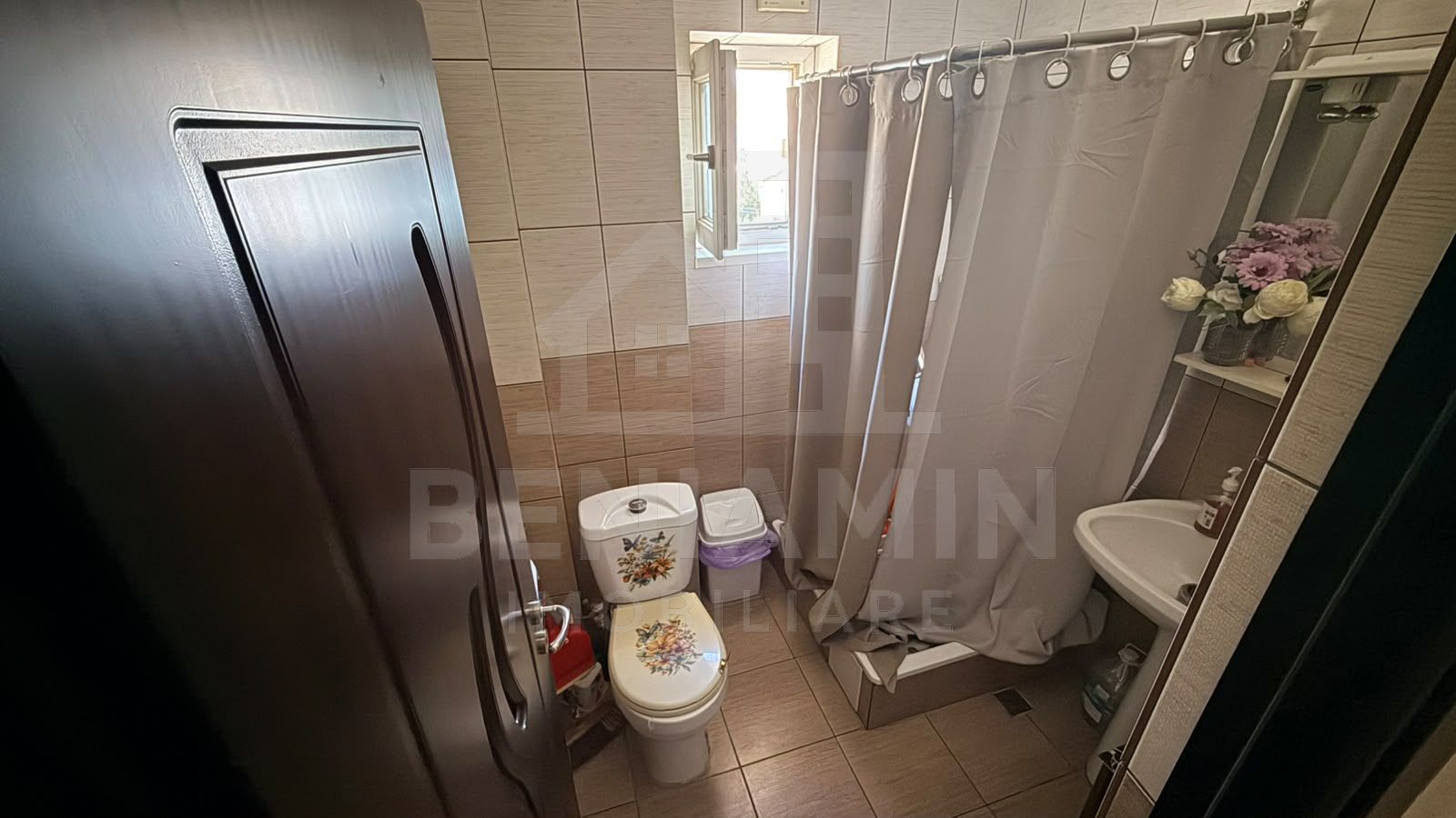 Spatii-15mp-cu-baie-proprie-Parcul-Romanescu -utilitati incluse - imaginea 5