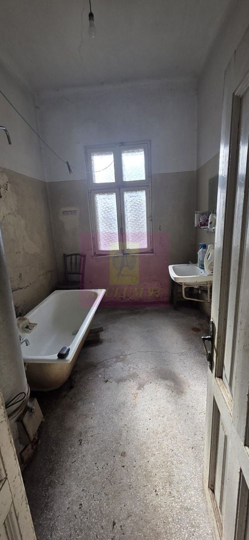 Casa de vanzare in Campina - imaginea 13