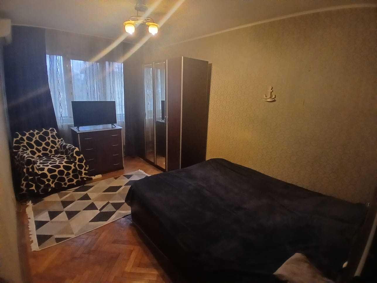 Apartament 3 camere – Semidecomandat | Etaj 2/4 | Zona Gorjului