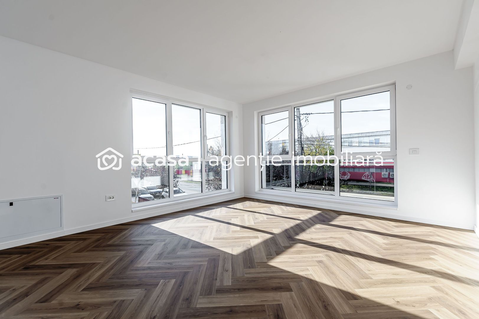 Imagine 11 - Clădire nouă P+2 cu showroom și birouri în Arad