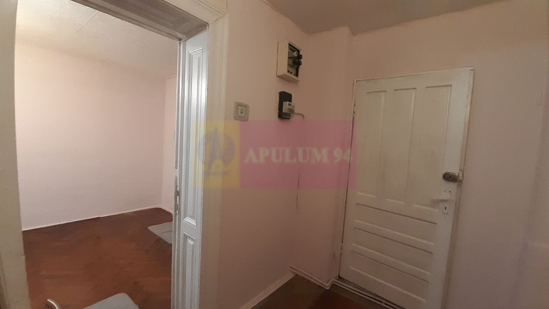 Casa în Ultracentralul Bucureștiului la preț mic (casă mică)