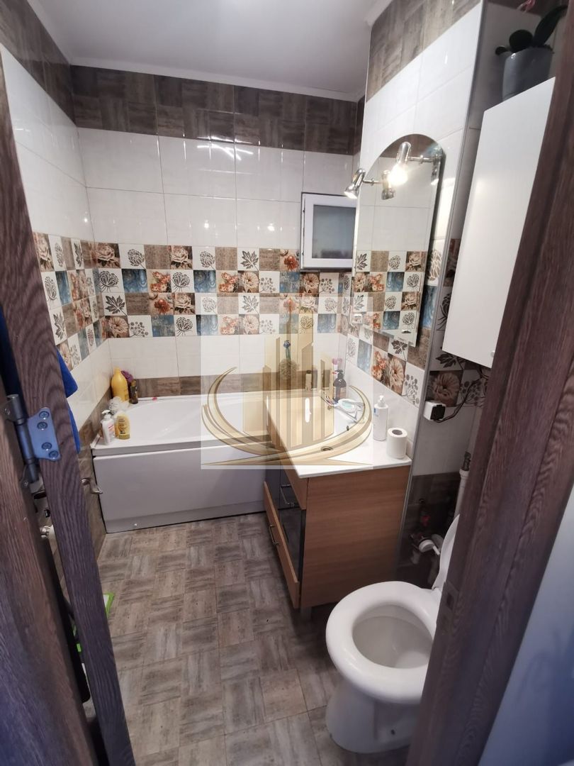 Vând apartament cu trei camere confort 1 - imaginea 5