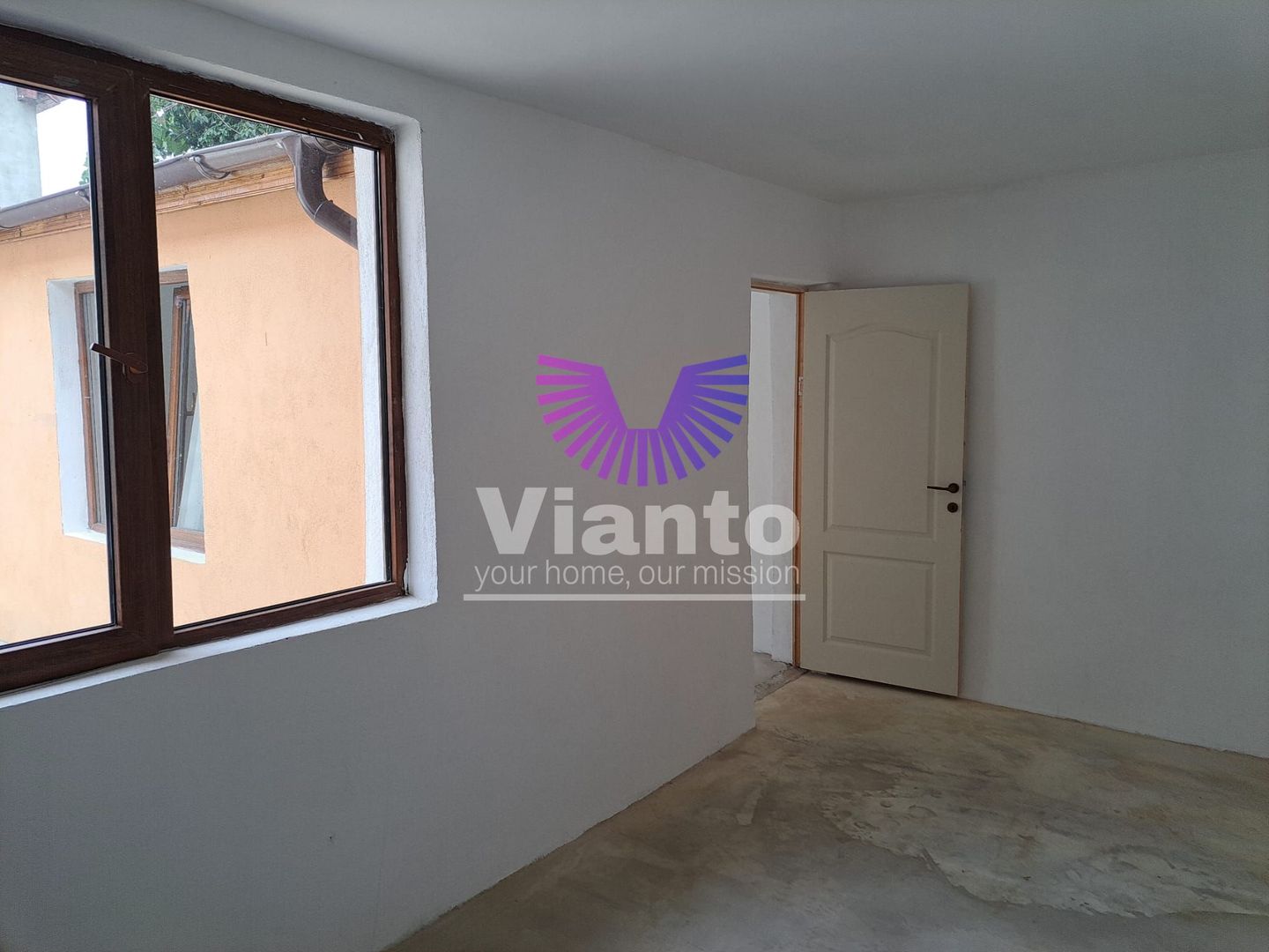 Casa 2 Camere-37mp, si Curte 25mp in Piata Cluj