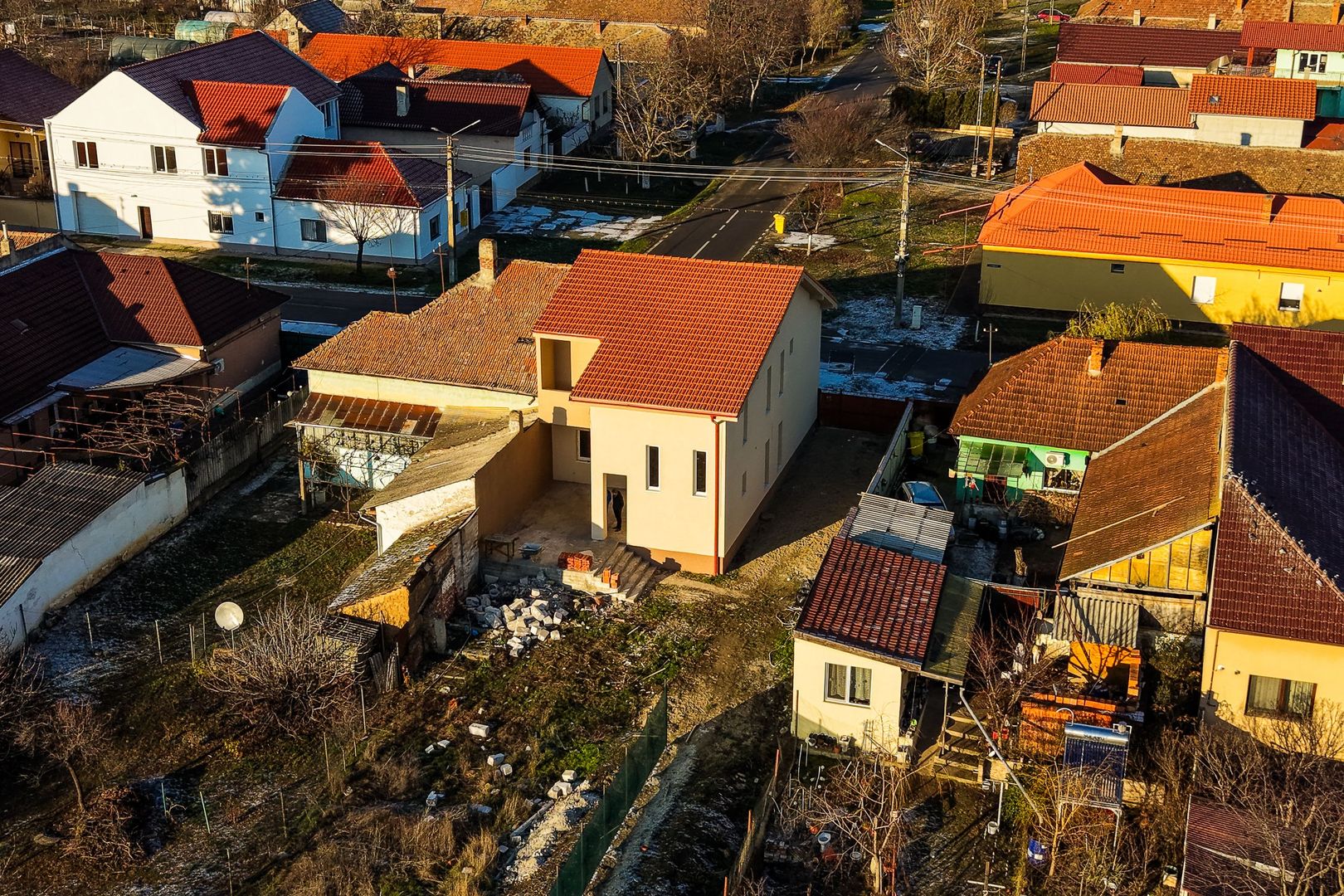 Imagine 9 - Casă nouă cu etaj semifinalizată, zonă liniștită în Aradul Nou