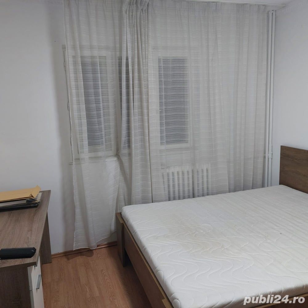 Inchiriez apartament cu 3 camere