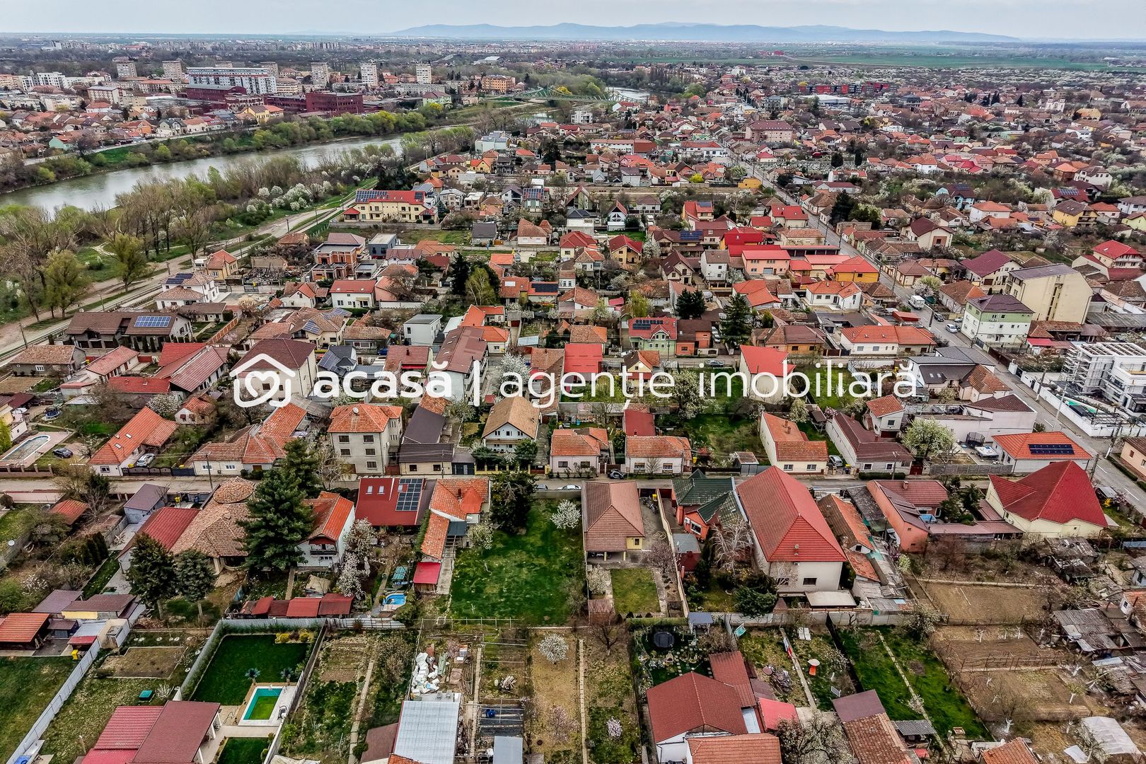 Imagine 2 - Casă 5 camere Aradul Nou Zona Tabacovici. Teren 360 mp și garaj