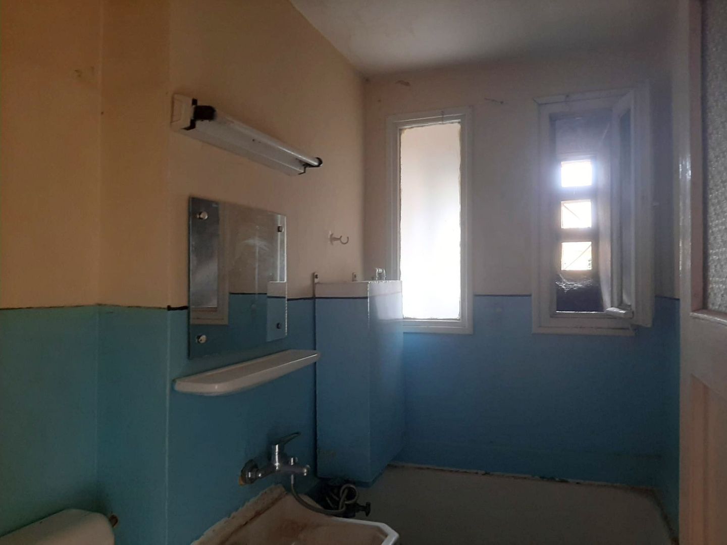 Apartament 2 camere 89000 EUR etaj intermediar foarte aproape de piata Astra - imaginea 13