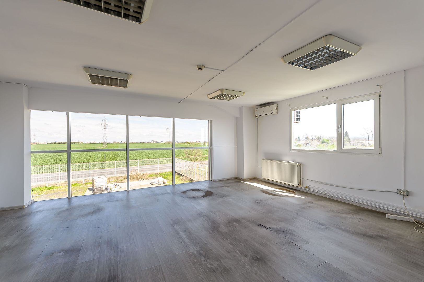 Imagine 12 - Hală industrială de vânzare 3495 mp în Arad