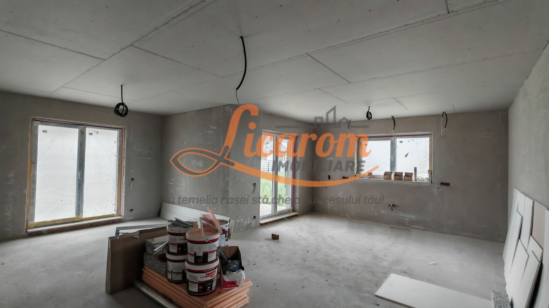 Casa la cheie in CRISTIAN pe Parter, zona de vile,250.000 euro - imaginea 21