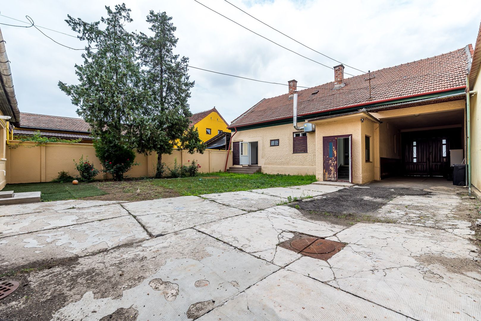 Imagine 6 - Casa cu potential multiplu cu teren generos pe strada Dunarii