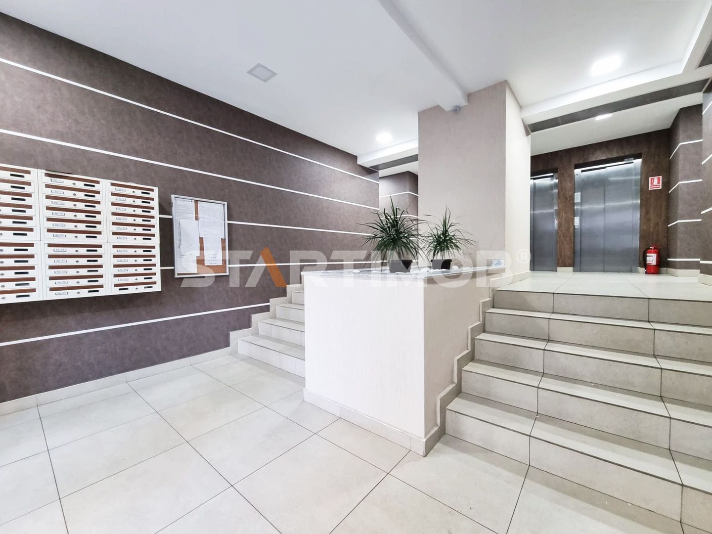 Apartament 2 camere mobilat zona Coresi