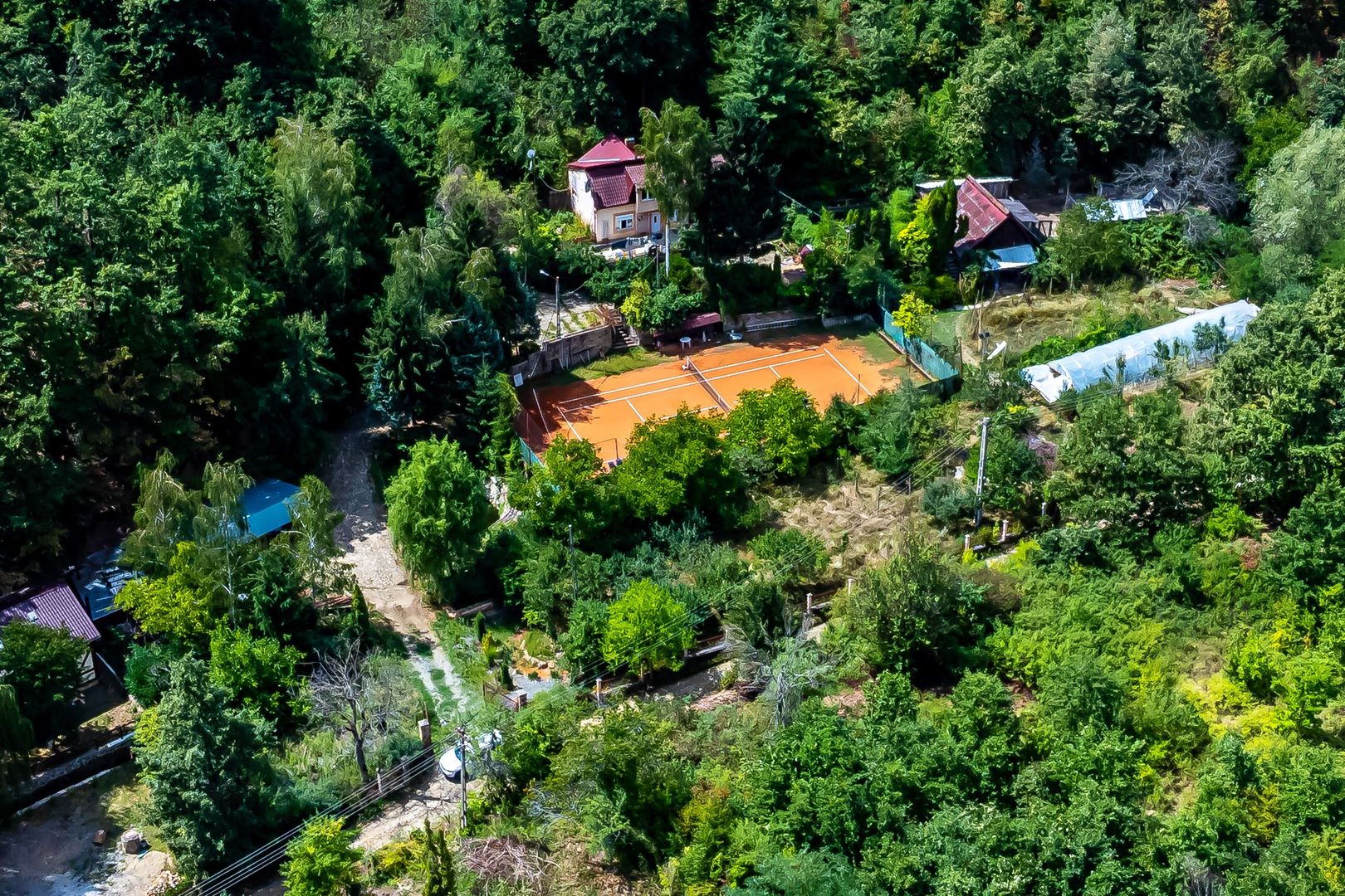 Imagine 12 - PROPRIETATE VÂNDUTĂ Casă conac cu 15.000 mp deal împădurit la Barațca,