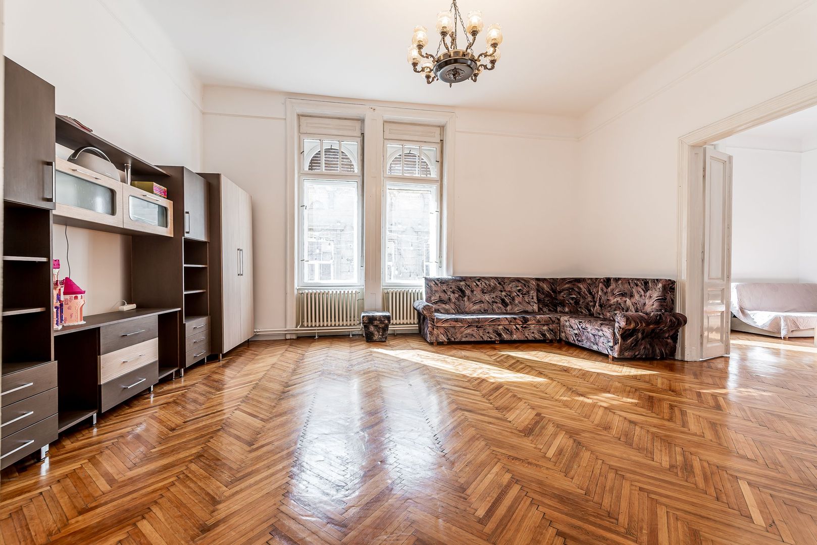 Imagine 1 - Apartament spațios cu 2 camere, situat pe strada Mețianu