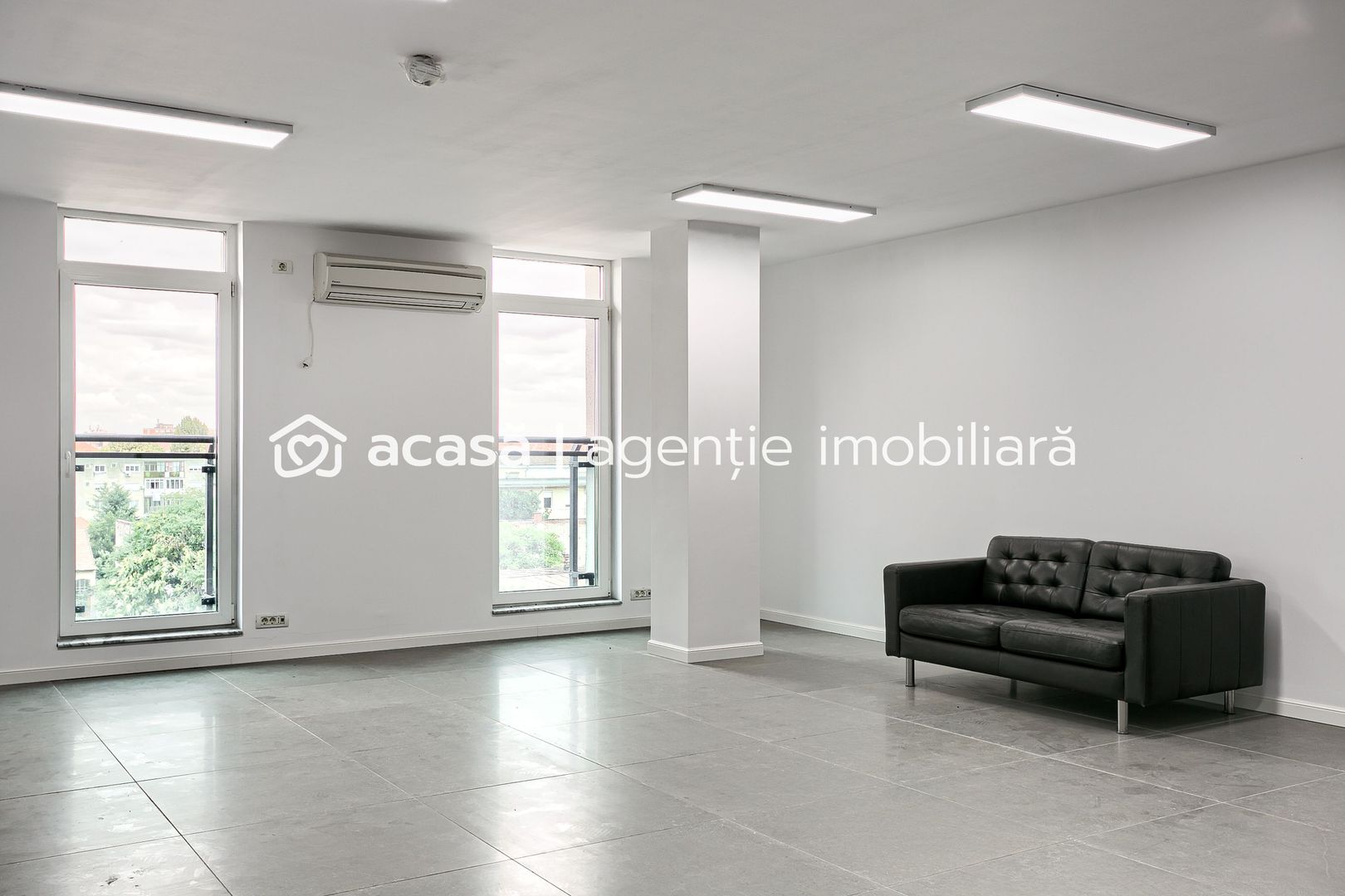 De închiriat Birou de Lux, Zona Centrlă, la Preț Promoțional