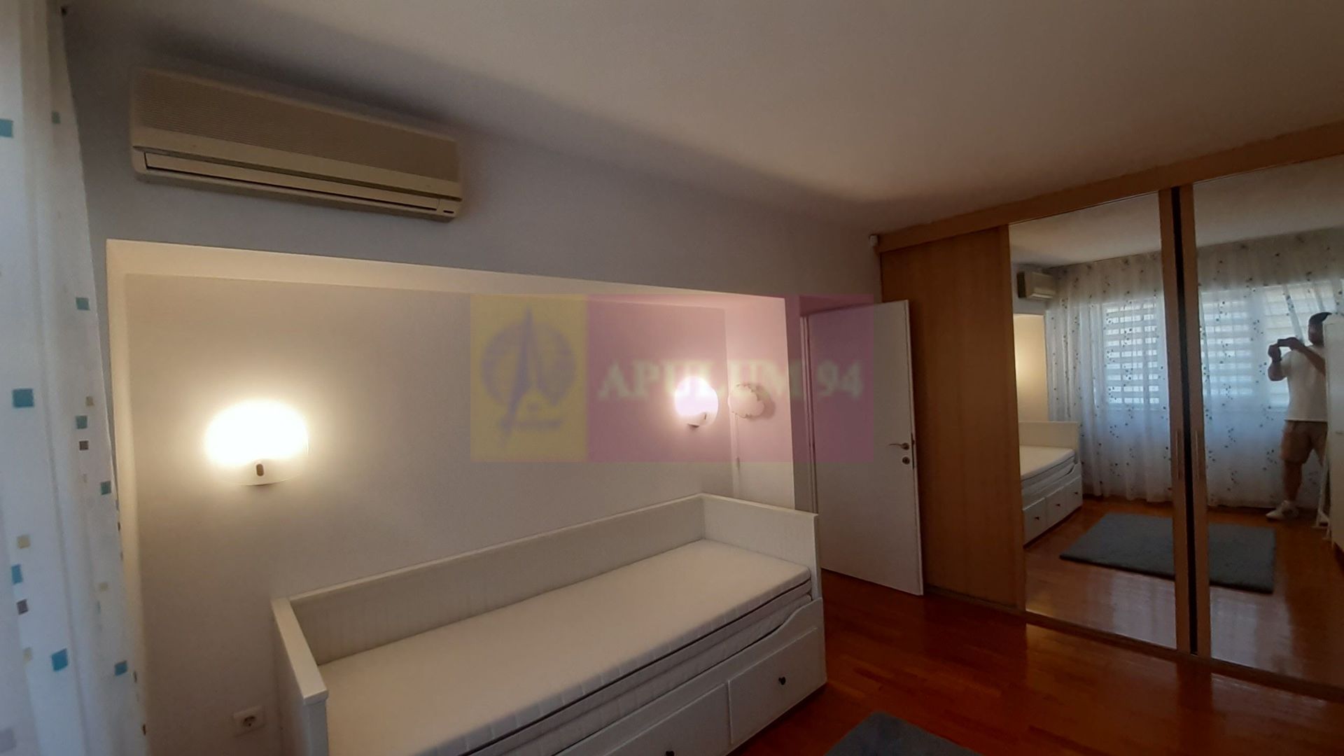 Apartament 3 Camere - Un Cămin Chic Ultracentral la Piața Romană