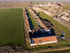 Teren 1.15 HA lângă Autostrada – Nădlac | clădiri+utilități