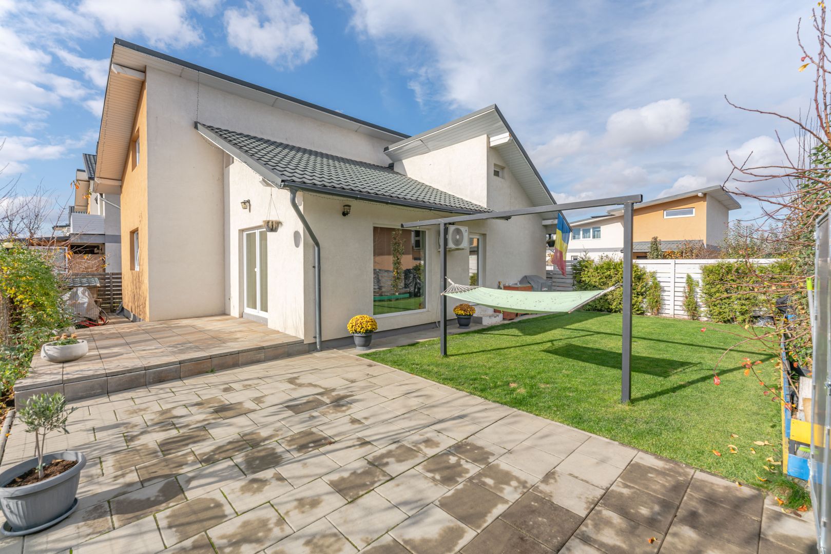 Casa mobilata utilata cartier Izvor Tarlungeni Brasov - imaginea 10