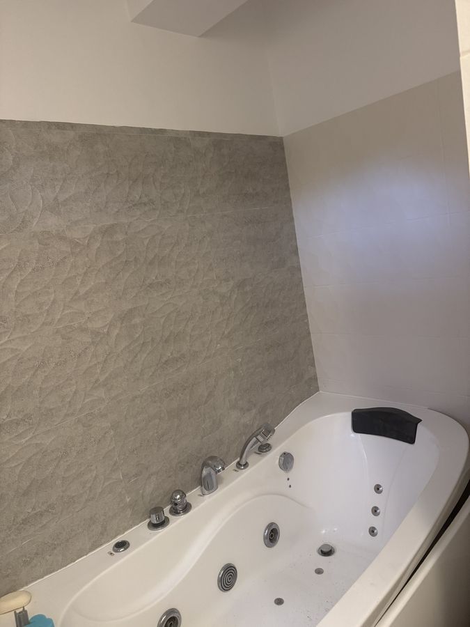 Vand apartament 3 camere in zona Aviatiei (parcare inclusa). - imaginea 6
