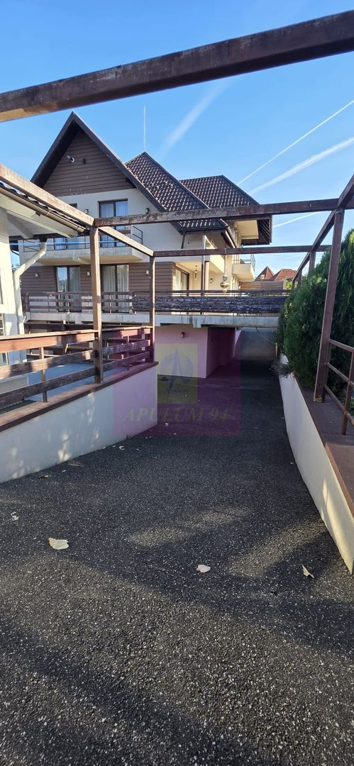 Vila cu 5 camere de închiriat în Câmpina - imaginea 9