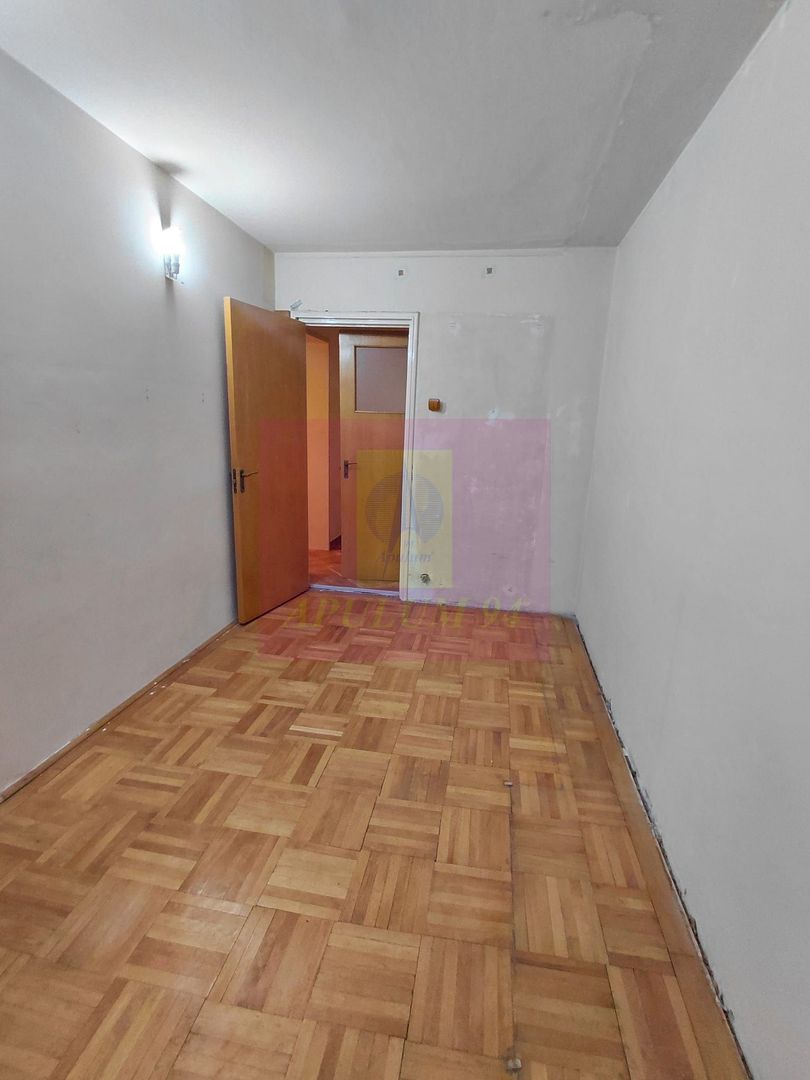 Vanzare apartament 4 camere la Titan, metrou - imaginea 10