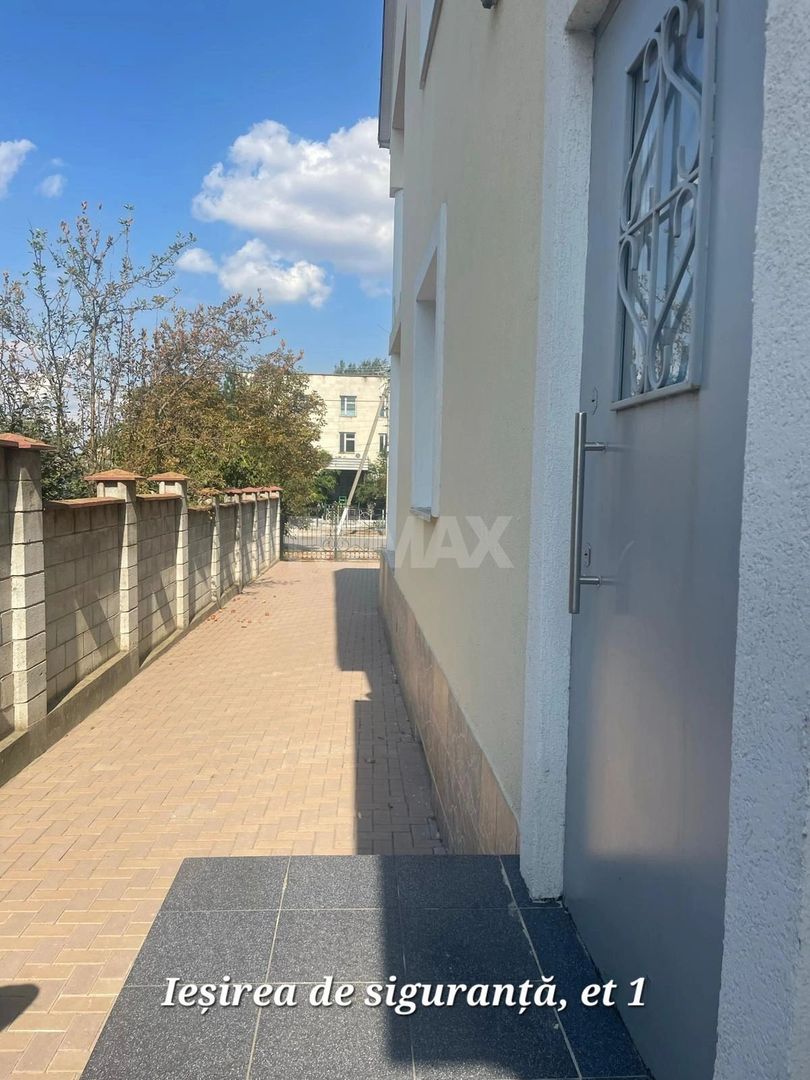 Spațiu comercial Basarabeasca centru 542m2 - imaginea 16