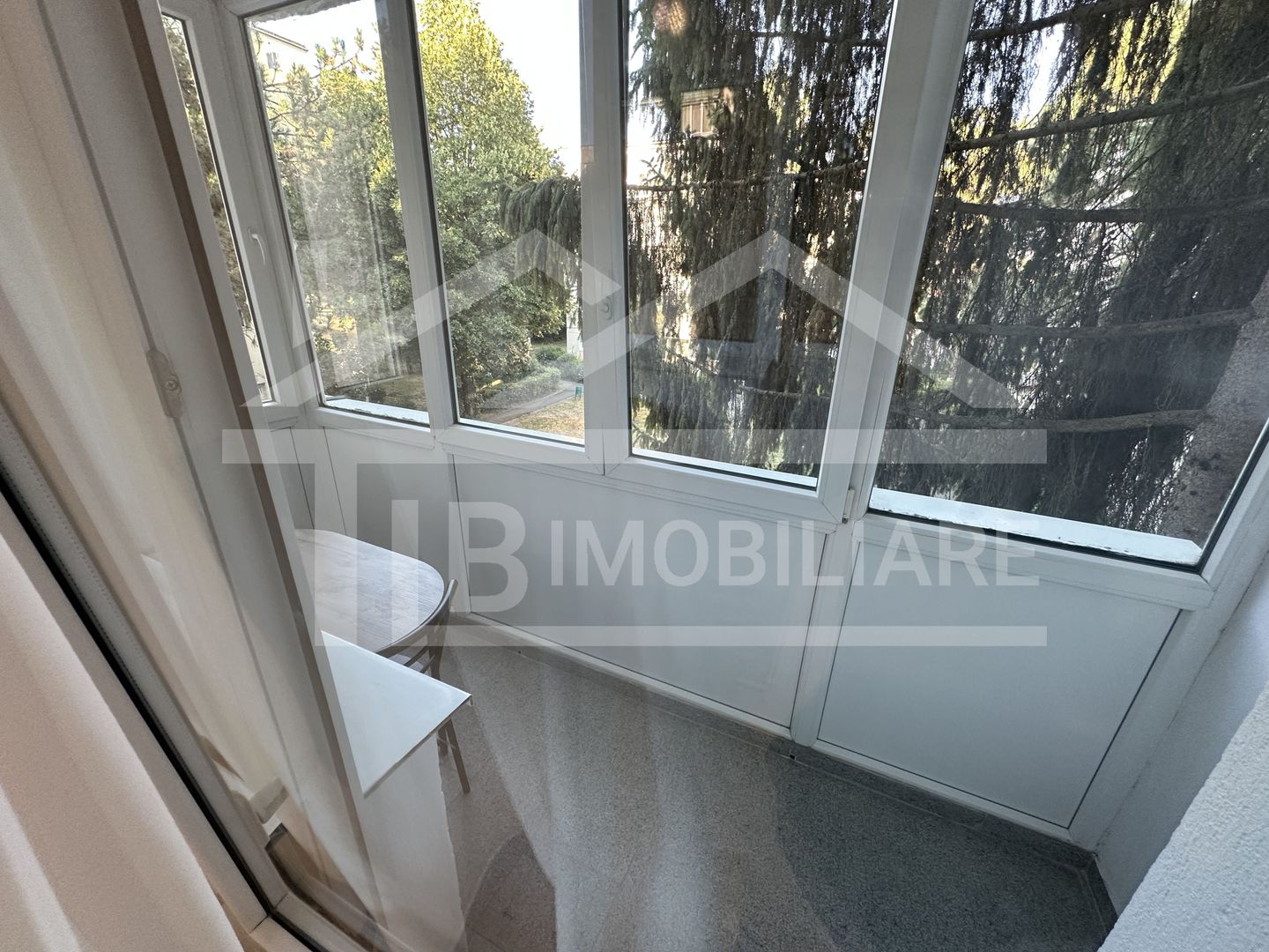 Apartament cu 2 camere, 40mp, Zona Semi-Central - imaginea 7