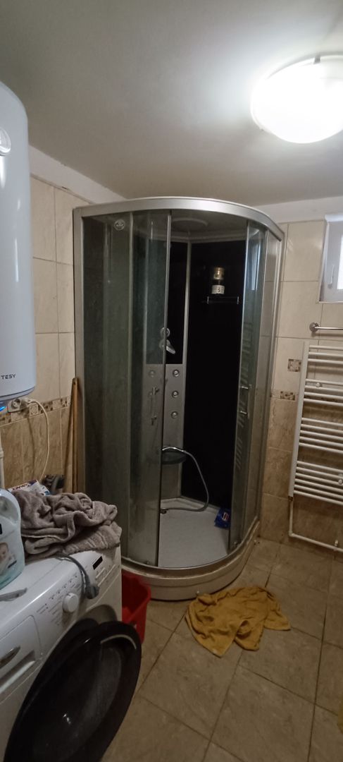 Casă spațioasă cu 4 camere , curte și teren generos în Mașloc - imaginea 24