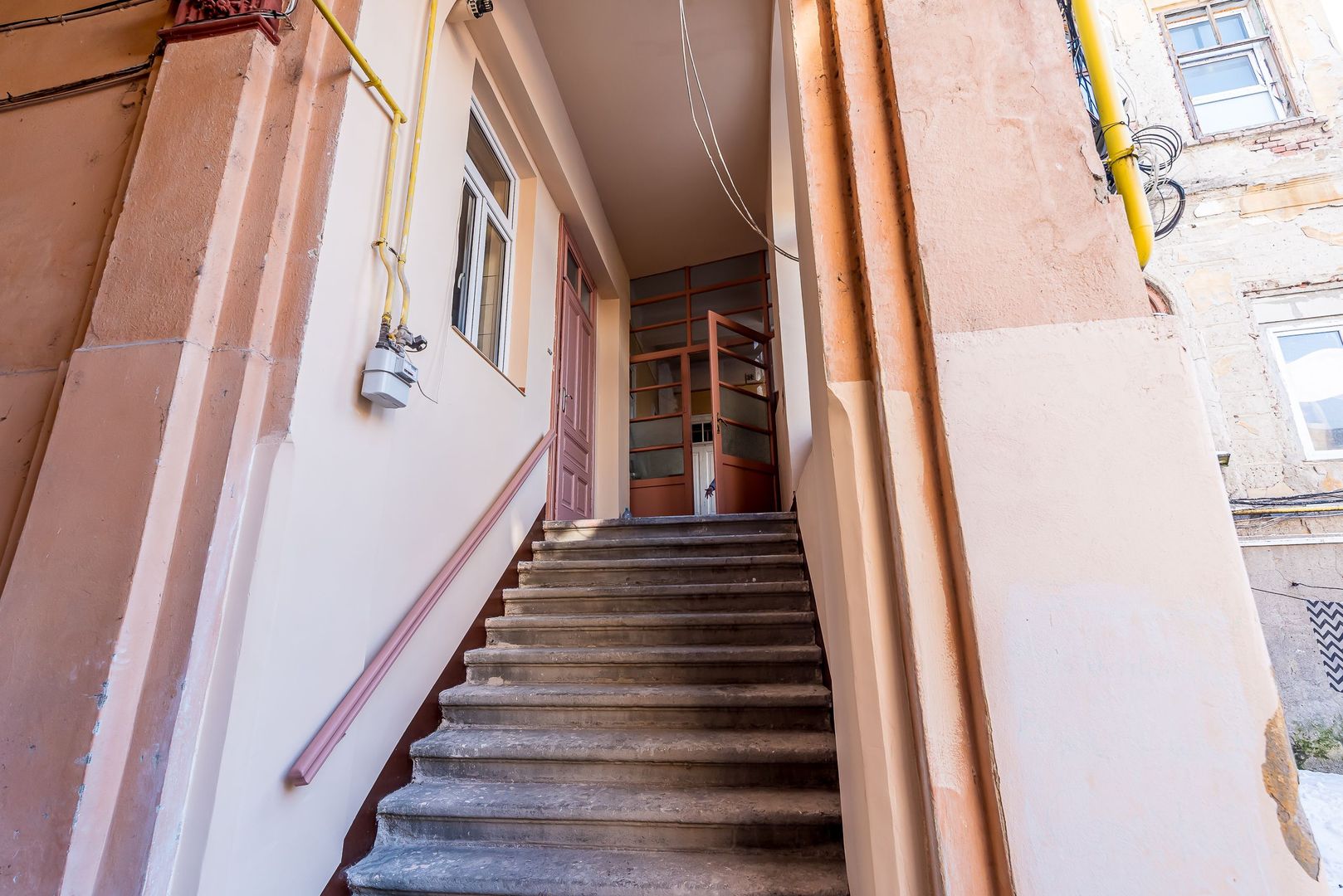 Imagine 7 - Ultracentral | 181 mp | 3 căi de acces | Parter înalt