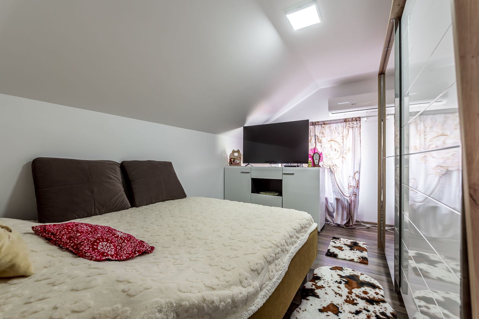 Imagine 6 - Apartament de închiriat cu 2 dormitoare, parcare inclusă, bloc nou