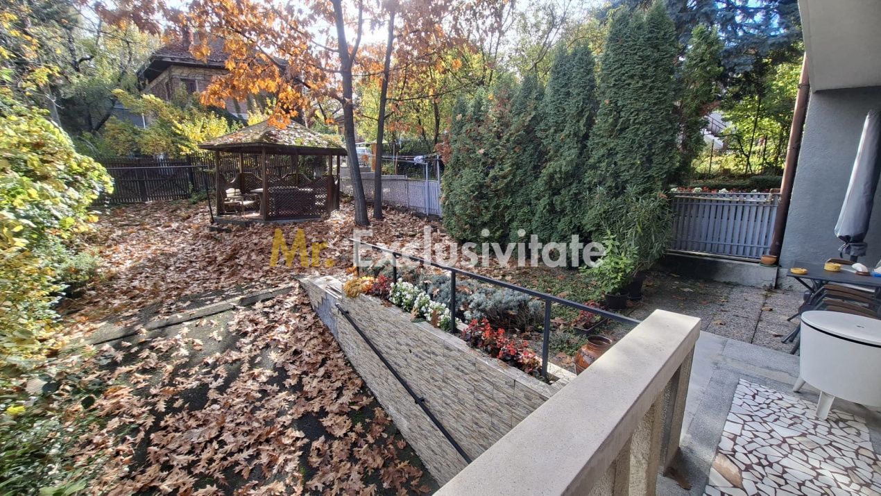 Casa Centrala de vanzare - Strada Rahovei Pitesti - imaginea 13