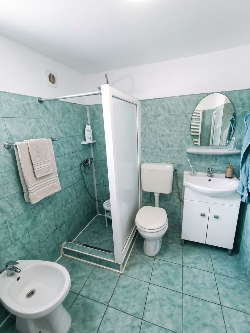 Casă cu 4 camere și curte intimă, Calea Martirilor – Timișoara - imaginea 11