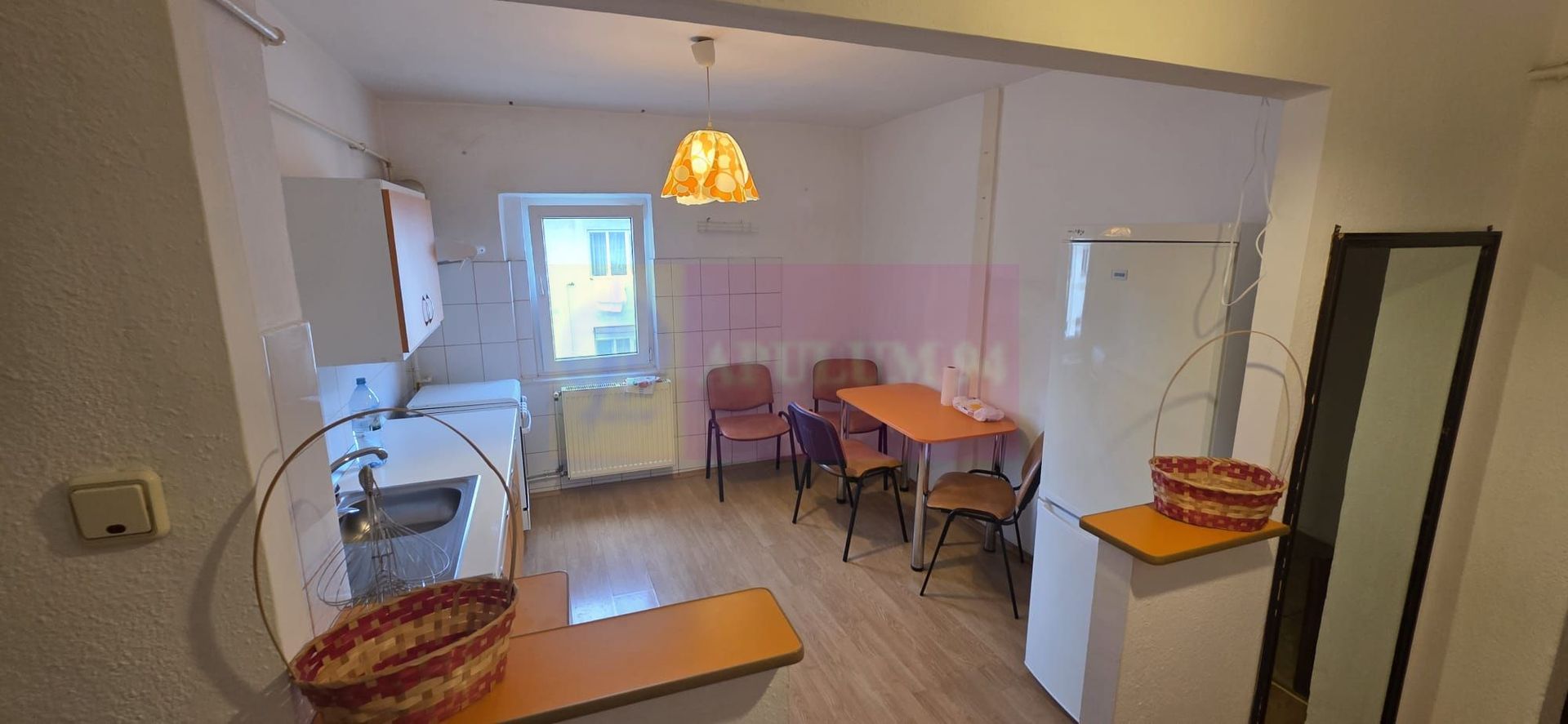 Apartamanet 2 camere de vanzare in Campina
