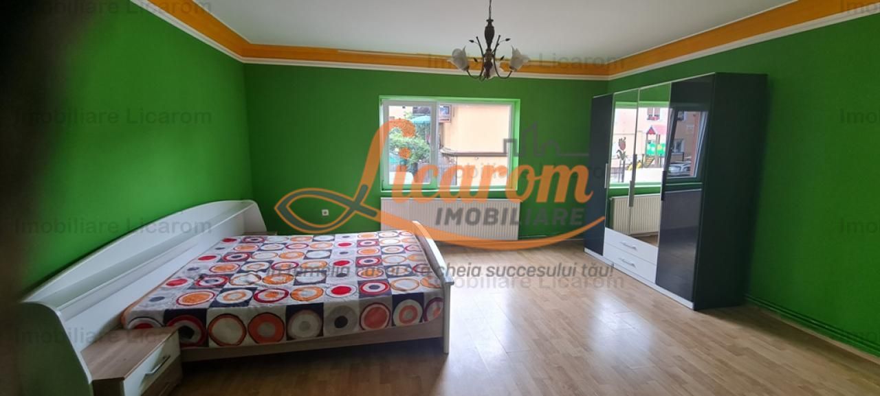 Casa individuala cu 2 apartamente, 6 camere,teren 403 mp,ASTRA. - imaginea 14