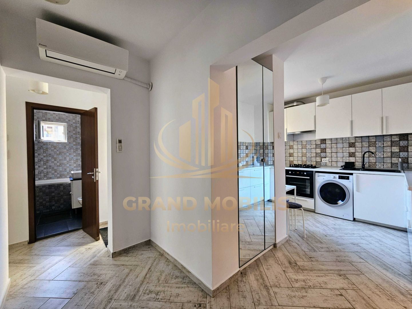 Apartament 3 camere, decomandat, Tineretului 2 balcoane - imaginea 7