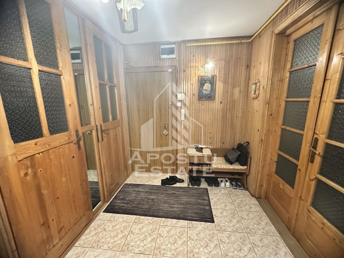 Apartament de vanzare cu 3 camere, 2 bai, 76mp, zona Spitalul Judetean - imaginea 3