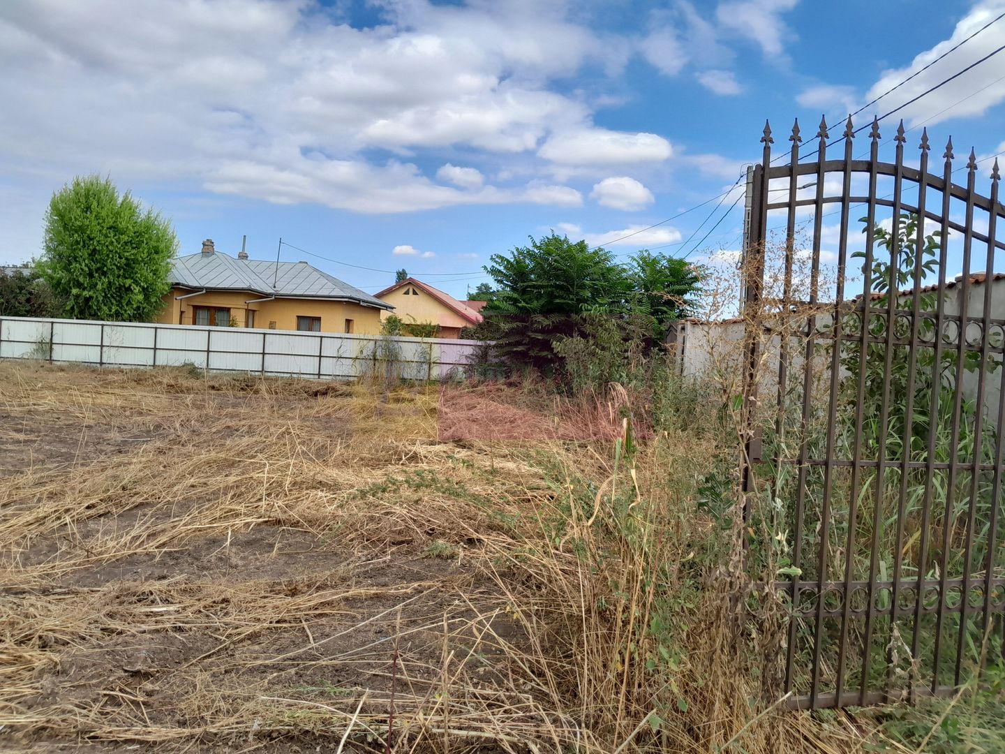 Movilita (IL)-teren de inch. 1800 mp stradal, 30 ml desch, langa Profi