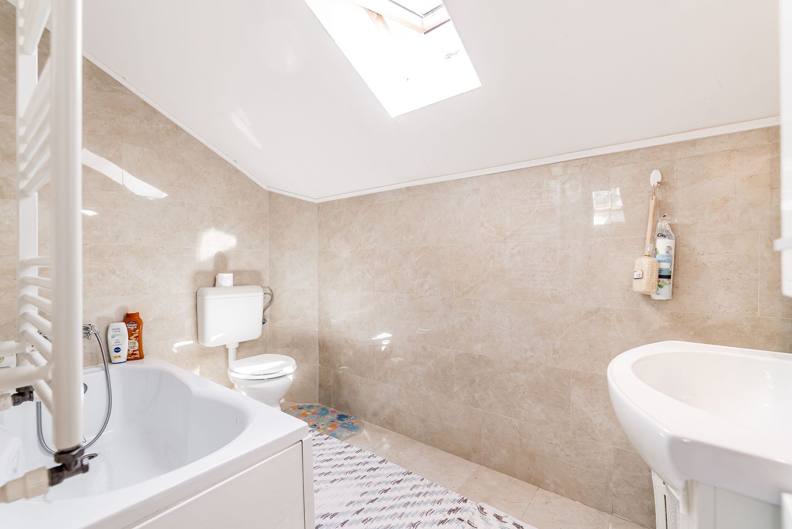 Imagine 3 - Apartament de închiriat cu 2 dormitoare, parcare inclusă, bloc nou